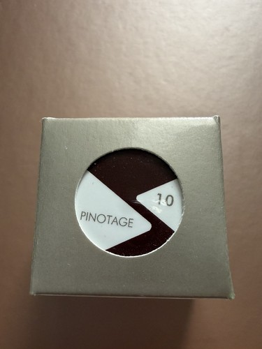 Bio sculpture pinotage 10 - sculpture,