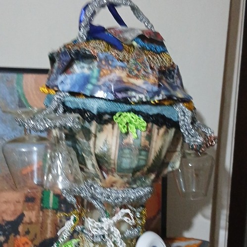 Drinks globe hand - globe,