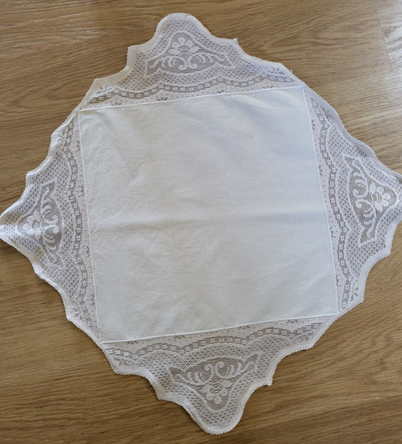Vintage linen lace tablecentre - vintage,