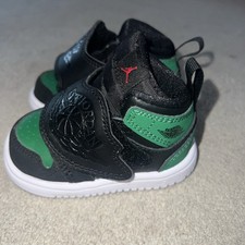 Nike Jordan 1  Pine green new without boxUK2.5 EUR 18.5 US 3C
