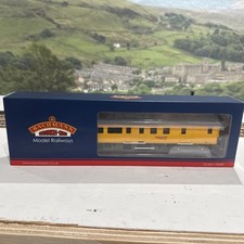 Bachmann 39-737DC Network Rail
