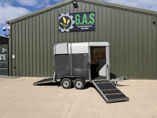 Ifor williams horse box - ifor,