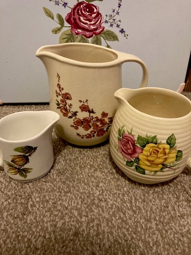 Beswick floral cream - floral,