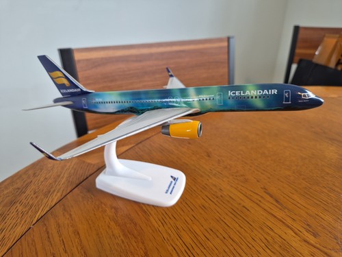 Icelandair boeing 757 200 - boeing, 757-200