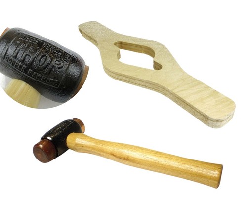 Triumph wooden knock on - mg,
