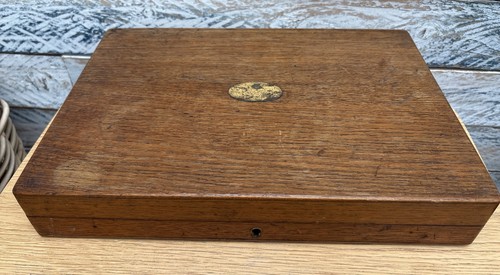 Empty wooden cutlery box - empty,