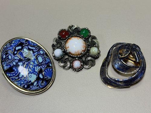 Vintage scarf clips - scarf, lot