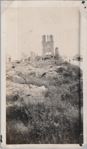 Ww1 tourist 1919 ruins - ww1,