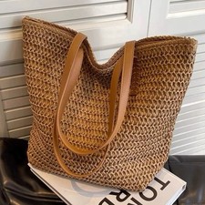 Woven straw beach holiday Zip Closed tote bag in Tan
