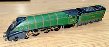 HORNBY DUBLO 2 RAIL MATT GREEN L11 GOLDEN FLEECE 4-6-2 CLASS A4 LOCO & TENDER