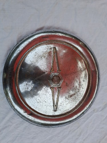 Vauxhall vintage hub caps - hub,