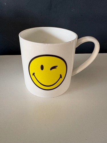 Home smiley world fine - home,