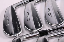 Titleist 712 MB Irons / 3-PW / Regular Flex Project X Shafts