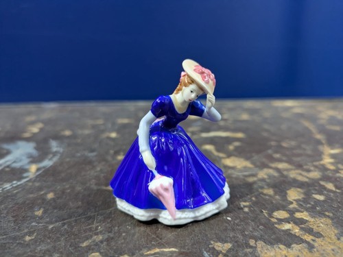 Royal doulton figurine - doulton,
