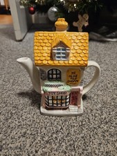 Collectible Teapot Ye Old