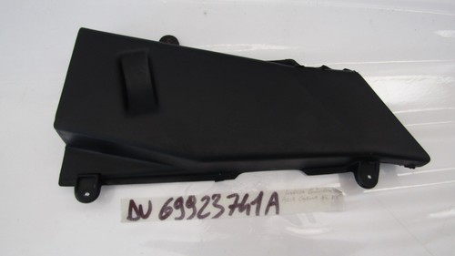 Plastic fairing conveyor right