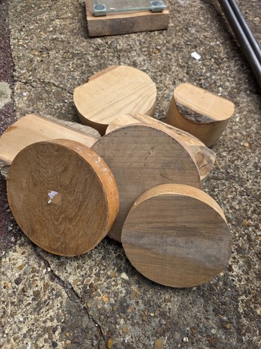 Turning blacks live edge - live, 8in