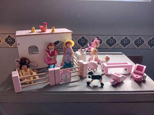 Rosebud farm set - rosebud,