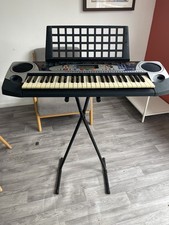 Yamaha electric keyboard PSR 240