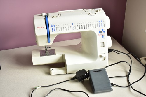 Toyota quiltmaster rs2000 - 50,