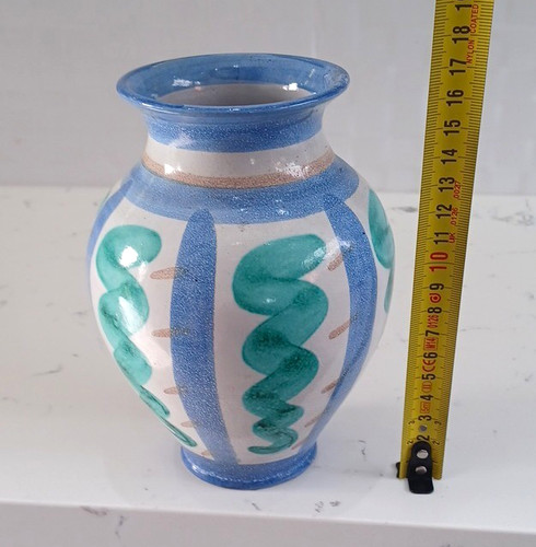 Tintagel pottery cornwall - tintagel, hand
