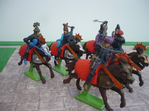 Britains deetail mounted - 5,