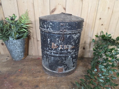 Old vintage rustic - rustic, industrial