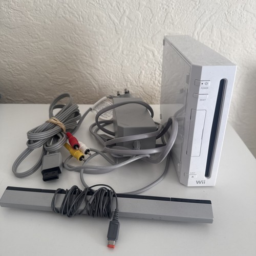 Nintendo wii white console - nintendo,