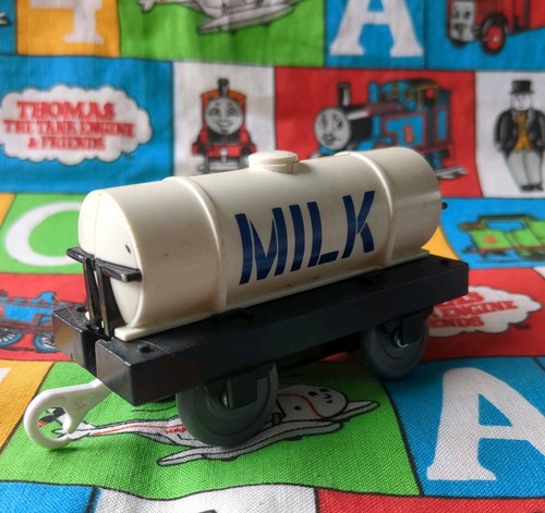 Tomy milk tanker - tanker, trackmaster