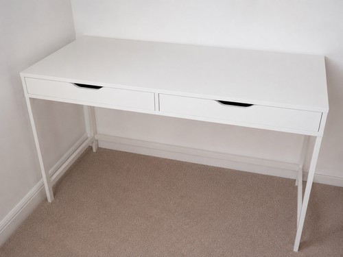 Computer desk with - with, drawers