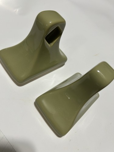 Vtg ceramic towel bar post - vtg,