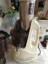 RETRO Cold Press Juicer. Excellent Used Condition with Manual. Free Postage UK