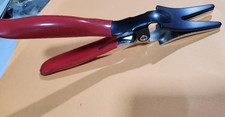 Car Trim Clip Pliers Removal