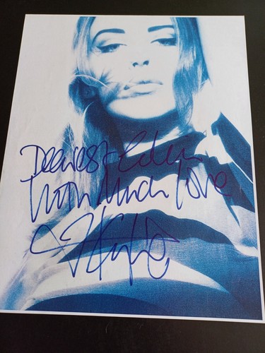 Kylie minogue autograph - kylie,