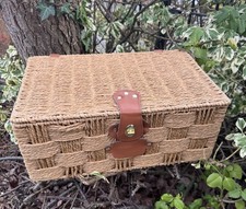 Empty Alfred Button Brown