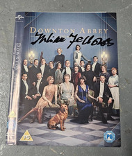 SIGNED LORD JULIAN FELLOWES DOWNTON ABBEY THE MOVIE DVD SLEEVE CHARITY AUCTION