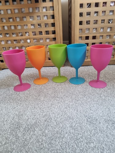 Colourful plastic reusable - x,