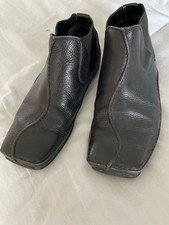 Tsubo black shoes size UK 8.5 Euro 42