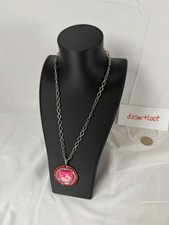 Tarina Tarantino Hello Kitty