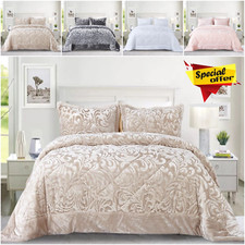 Quilted Fleece Bedspread 3