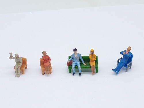 Preiser figures sitting - preiser, people