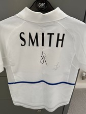 Leeds United FC Child's Football Kit - Signed Alan Smith 2000/1