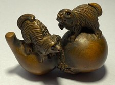 Netsuke Dog Animal Family