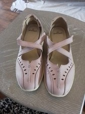 Avenue Women's Pink Mary Jane