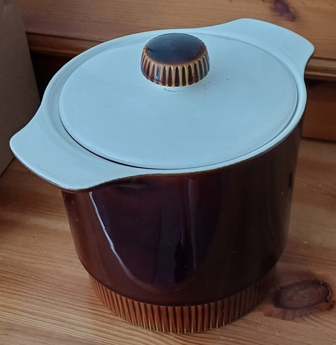 Poole pottery casserole dish - poole,