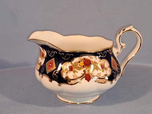 Royal albert heirloom - royal,