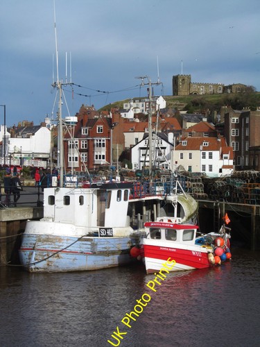 Photo 12x8 whitby - 12x8, quayside