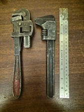 2 VINTAGE DROP FORGED STEEL ADJUSTABLE PIPE WRENCH MONKEY WRENCH INC STILLSON 10