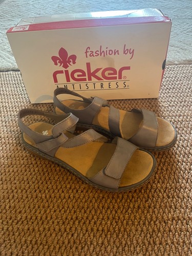 New boxed ladies pale - , grey
