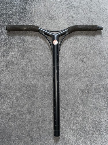 Black sacrifice scooter - scooter, handle